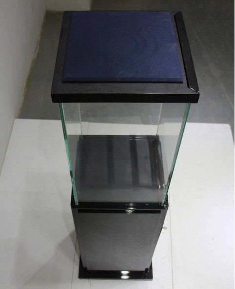 Роскошная черная глянцевая витрина дисплея постамента ювелирных изделий